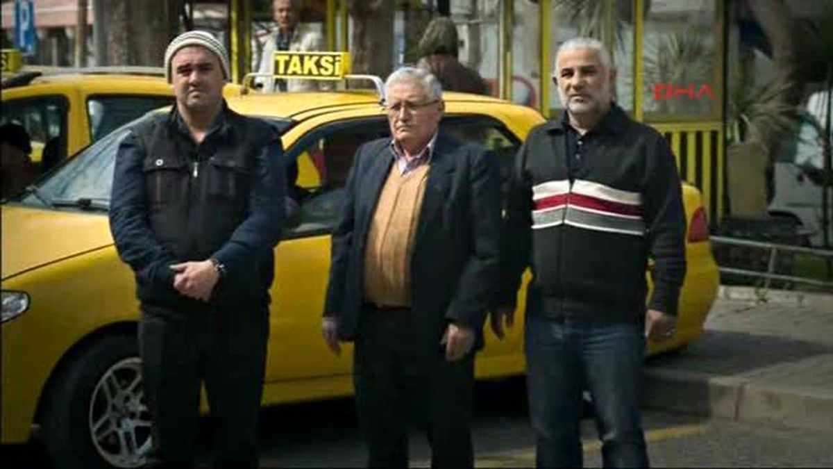 CHP'nin Yeni Reklam Filmi Mitingte İzletildi: Milletçe Alkışlıyoruz