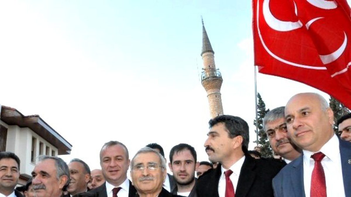 Durmuş Yılmaz Uşak\'ta Mehteranla Karşılandı