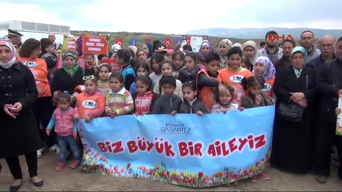 Gaziantep\'te 35 Bin Fidan Toprakla Buluşuyor