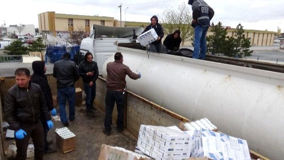 Konya\'da 160 Bin Paket Kaçak Sigara Ele Geçirildi