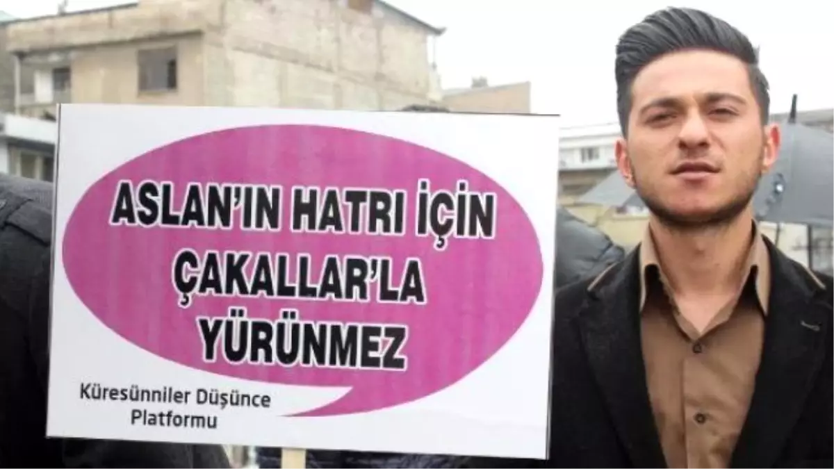 Küresünni Düşünce Platformu Van\'da AK Parti Protesto Etti