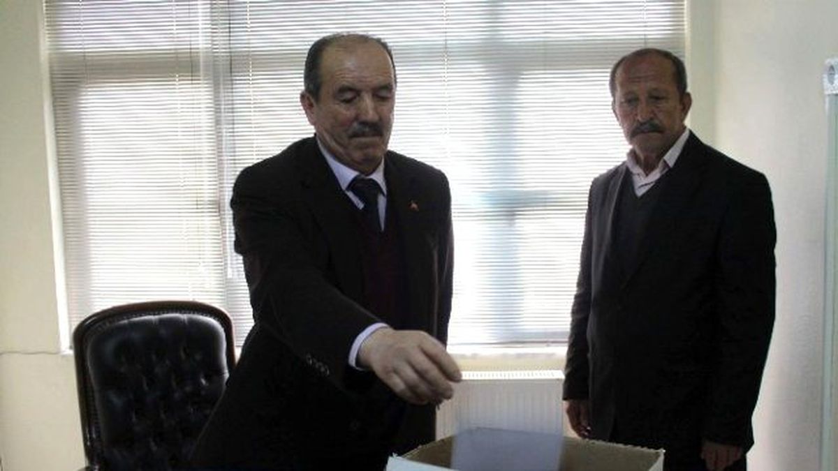 Nevzat Akçin Güven Tazeledi