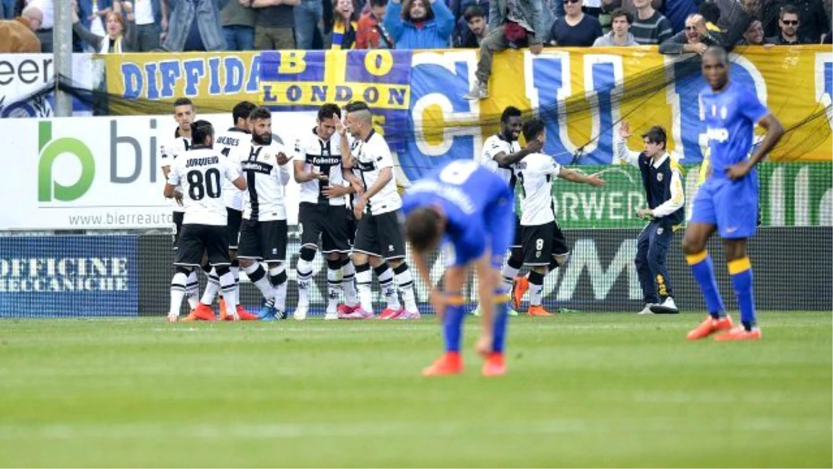Parma\'dan Juventus\'a Sürpriz Çelme
