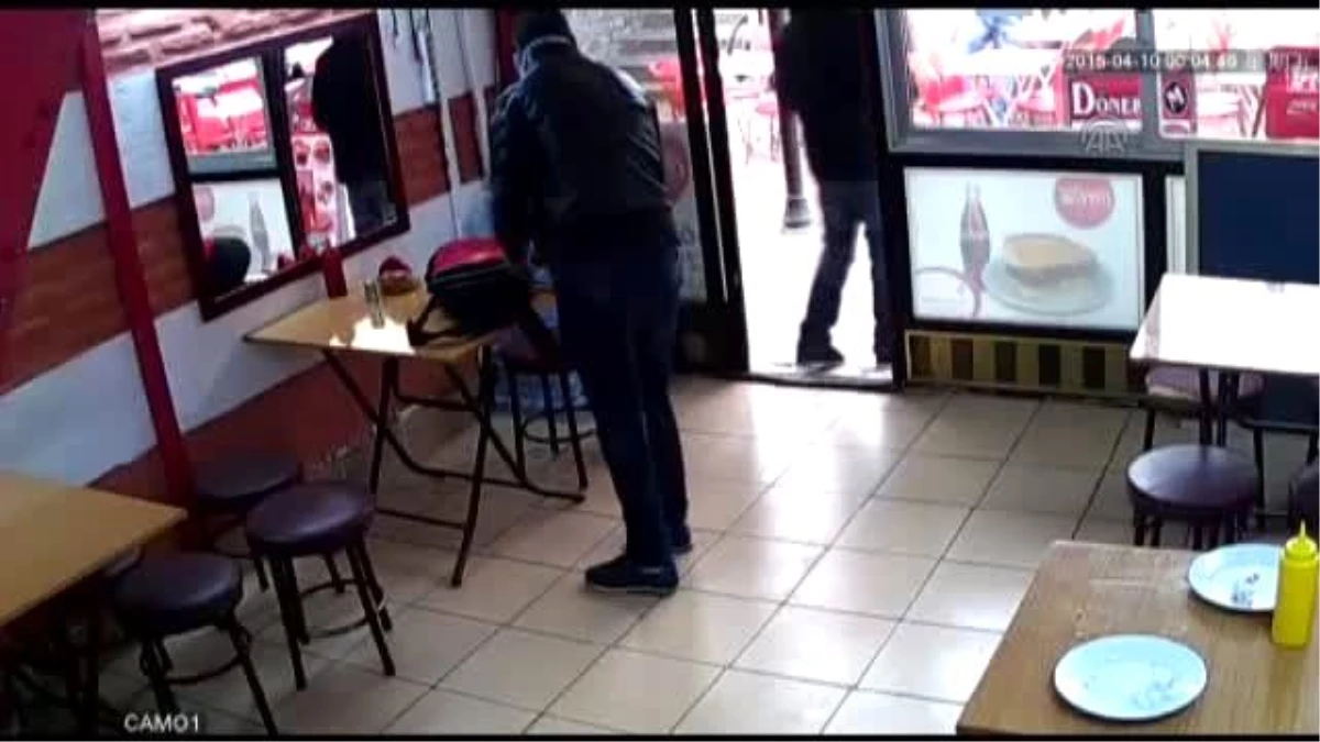 Restorandaki Hırsızlık Anı Güvenlik Kamerasında