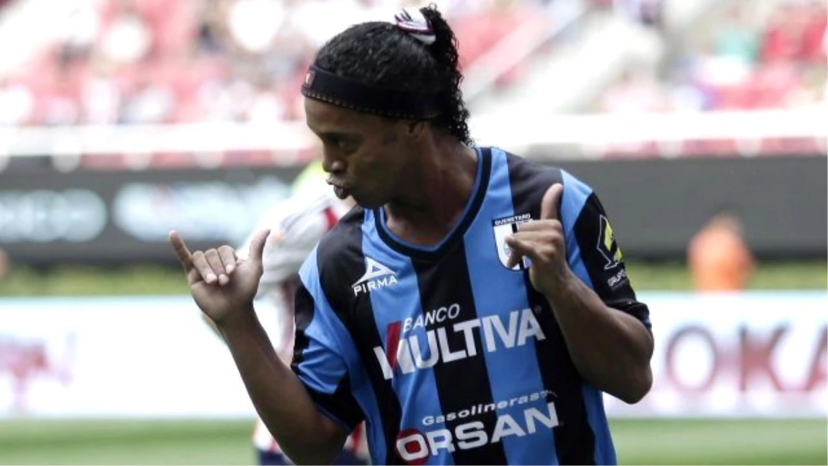 Ronaldinho, Tijuanalı Rakibine Harika Bir Çalım Attı