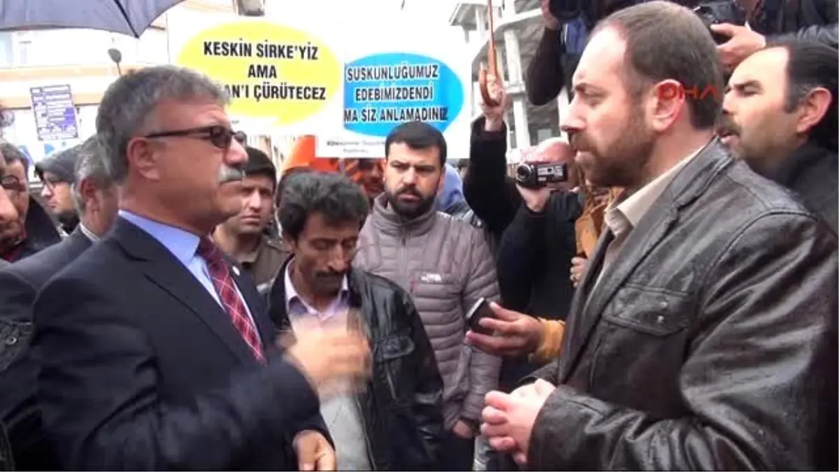 Van Küresünni Düşünce Platformu Van\'da AK Parti\'yi Protesto Etti
