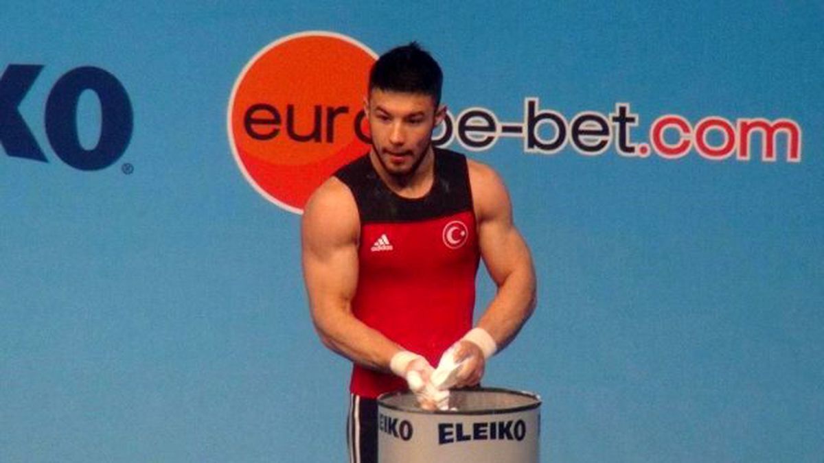 Daniyar Ismayilov Altını Kaptı