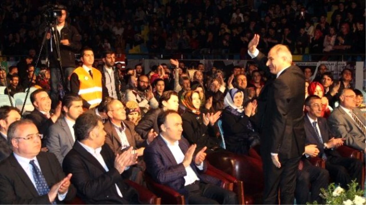 Eski İçişleri Bakanı Ala: "Türkiye\'yi Gençler İnşa Edecek"