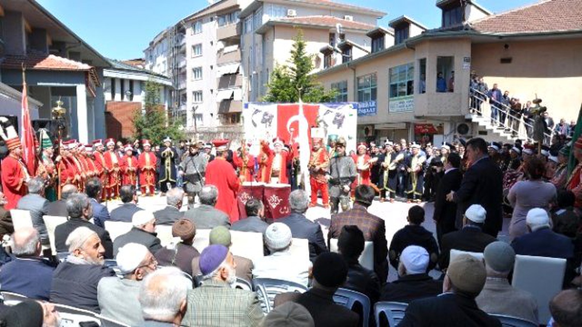 Kutlu Doğum Haftası Mehter Gösterisi ile Başladı