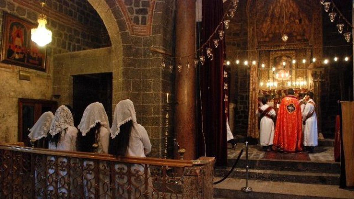 Süryaniler Paskalya Bayramını Kutladı
