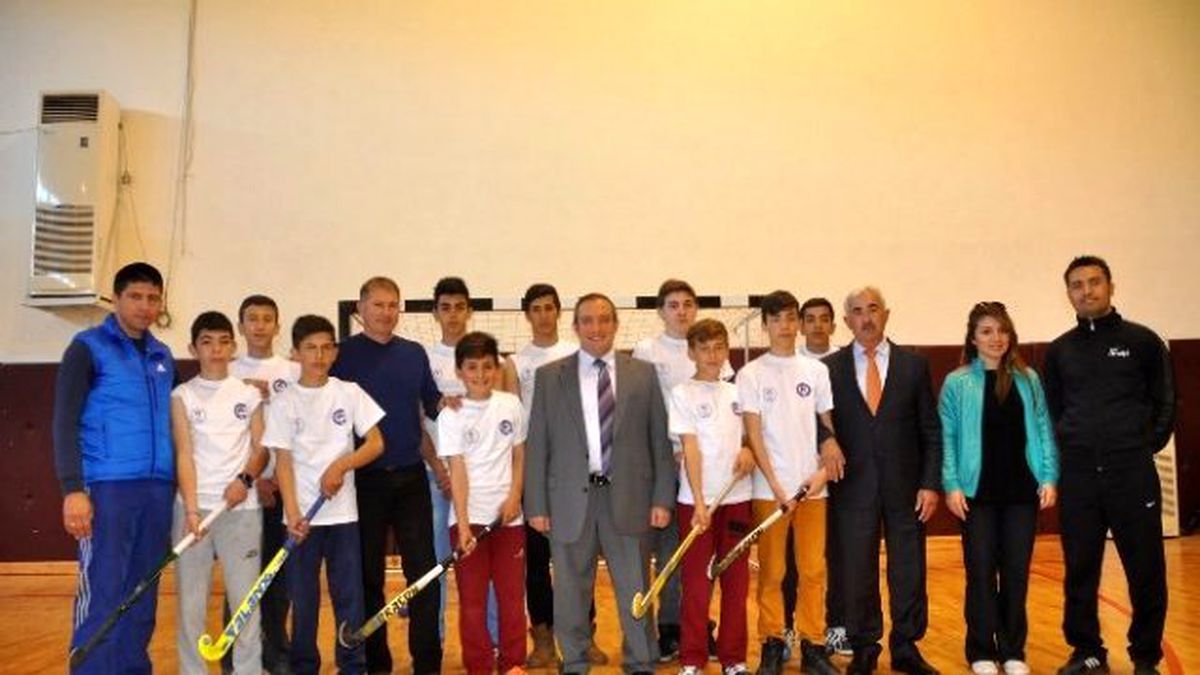 Demre\'nin İlk Hokey Takımı Kuruldu