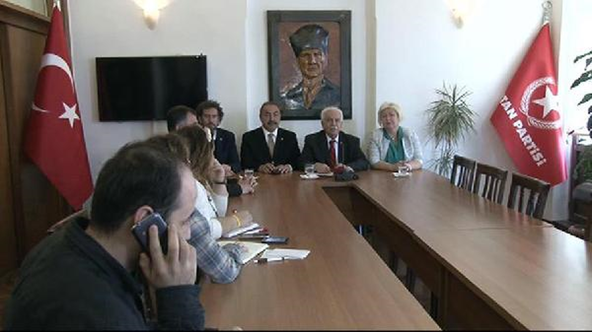 Doğu Perinçek: Papa Utangaç Bir Açıklama Yaptı