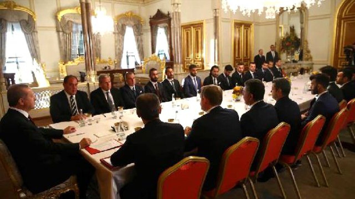 Erdoğan Başkanlığındaki Futbol Zirevesinden Şiddete Karşı Birlik ve Beraberlik Mesajı Çıktı
