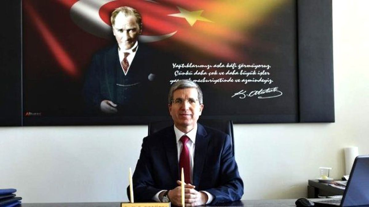 Halk Sağlığı Müdürü Dr. Demirel\'den Ambalajlı Su Satışıyla İlgili Açıklama