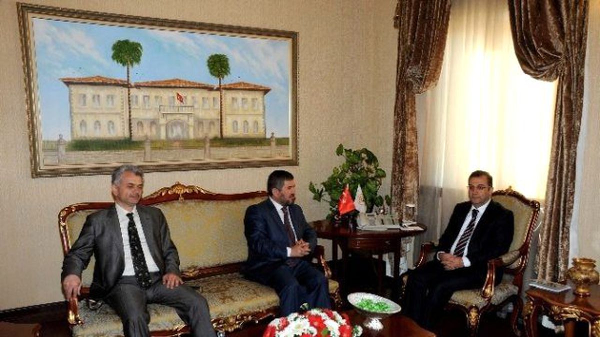 İl Müftüsü Artan\'dan Vali Türker\'e Nezaket Ziyareti