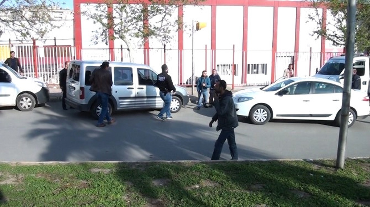 Kız Kardeşine Kızınca Av Tüfeğine Sarılan Genç Gözaltına Alındı