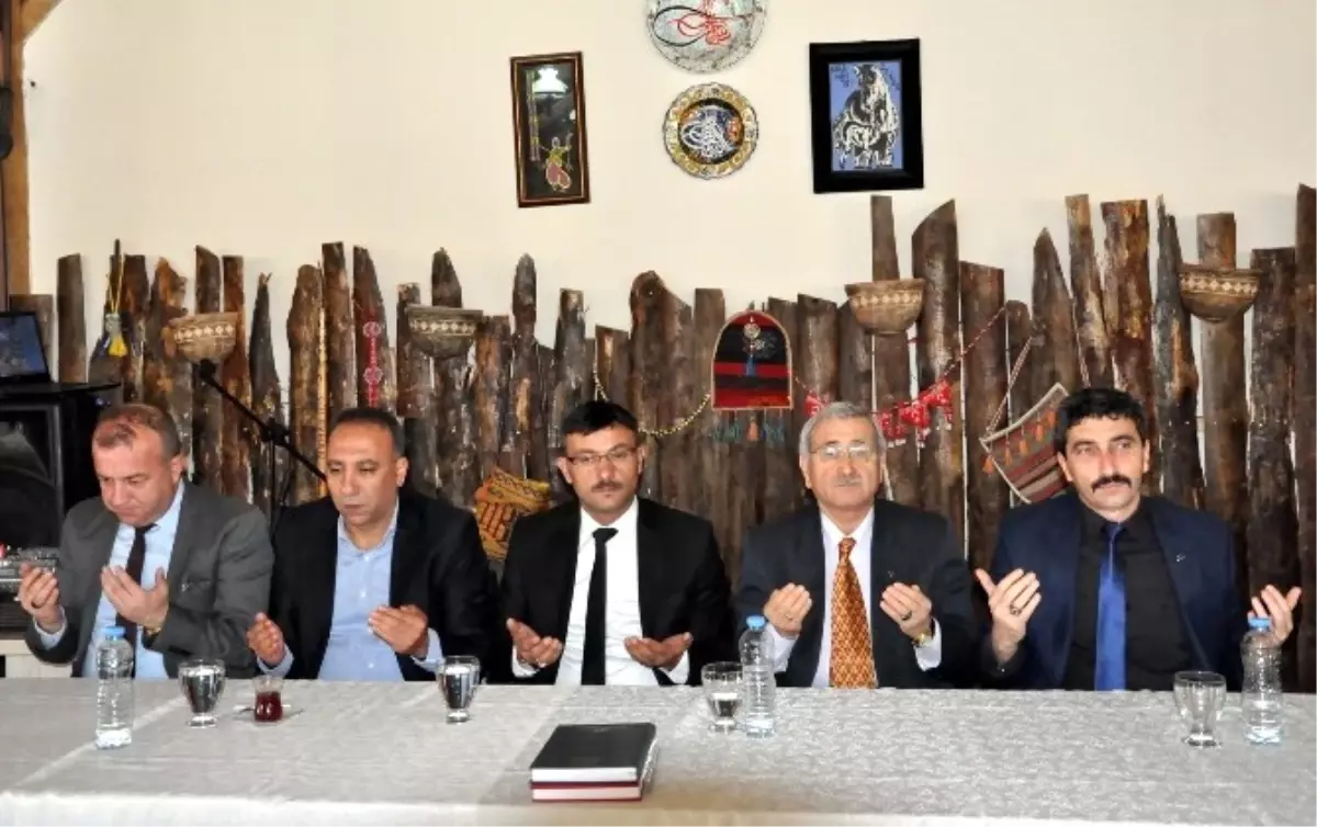 MHP Uşak Adayları Basınla Bir Araya Geldi