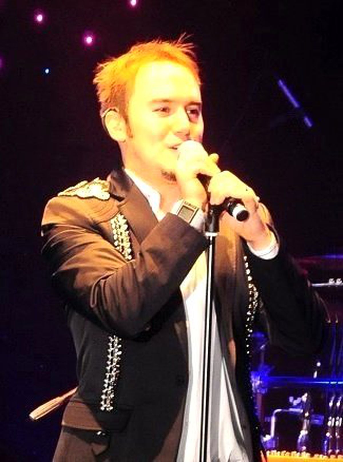 Mustafa Ceceli Playback Söyleyince Yuhalandı