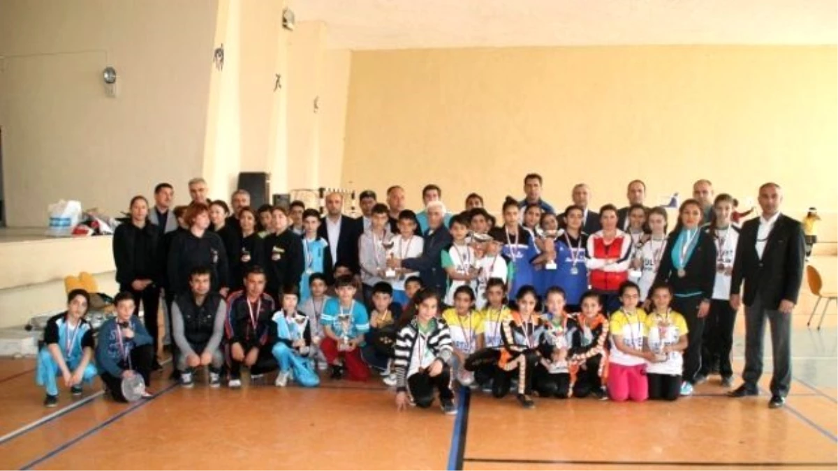 Okullararası Küçükler Badminton İl Birinciliği