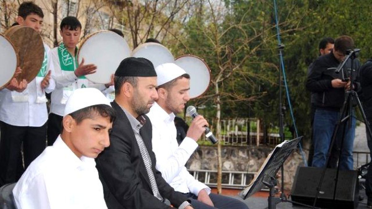 Siverek\'te Kutlu Doğum Çoşkusu