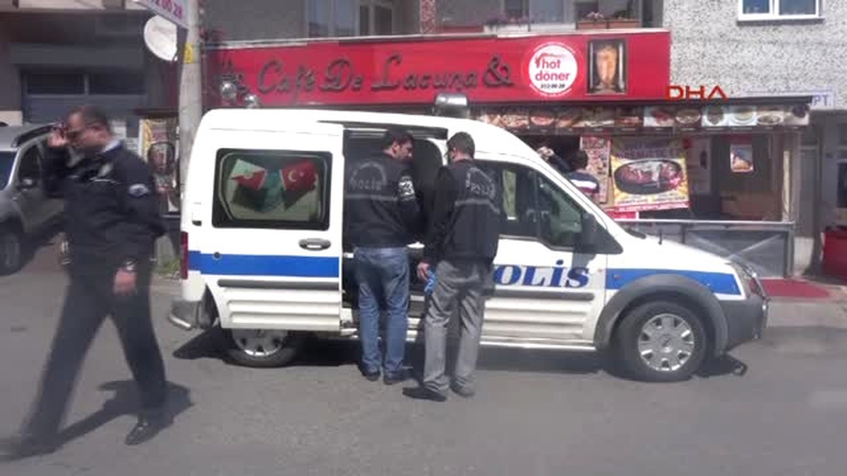 Zonguldak Bileklerini Kesti, Koşarak Hastaneye Gitti