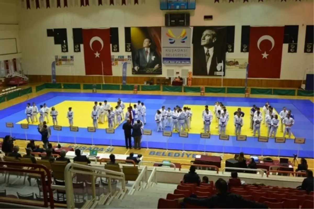 Anadolu Yıldızlar Judo Ligi Finali Kuşadası\'nda Yapıldı