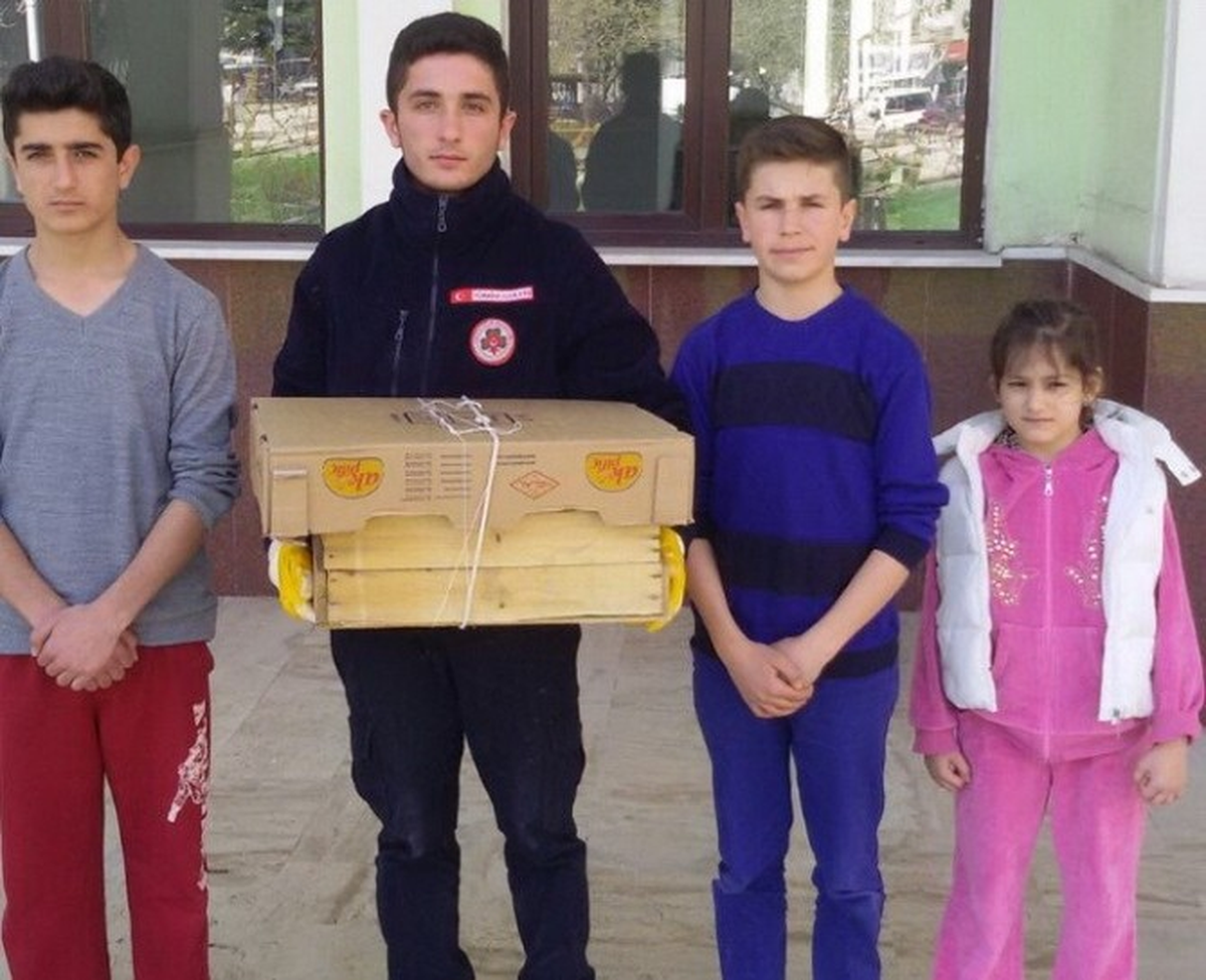Çocuklar Yaralı Şahin\'e Yaşam Kaynağı Oldu