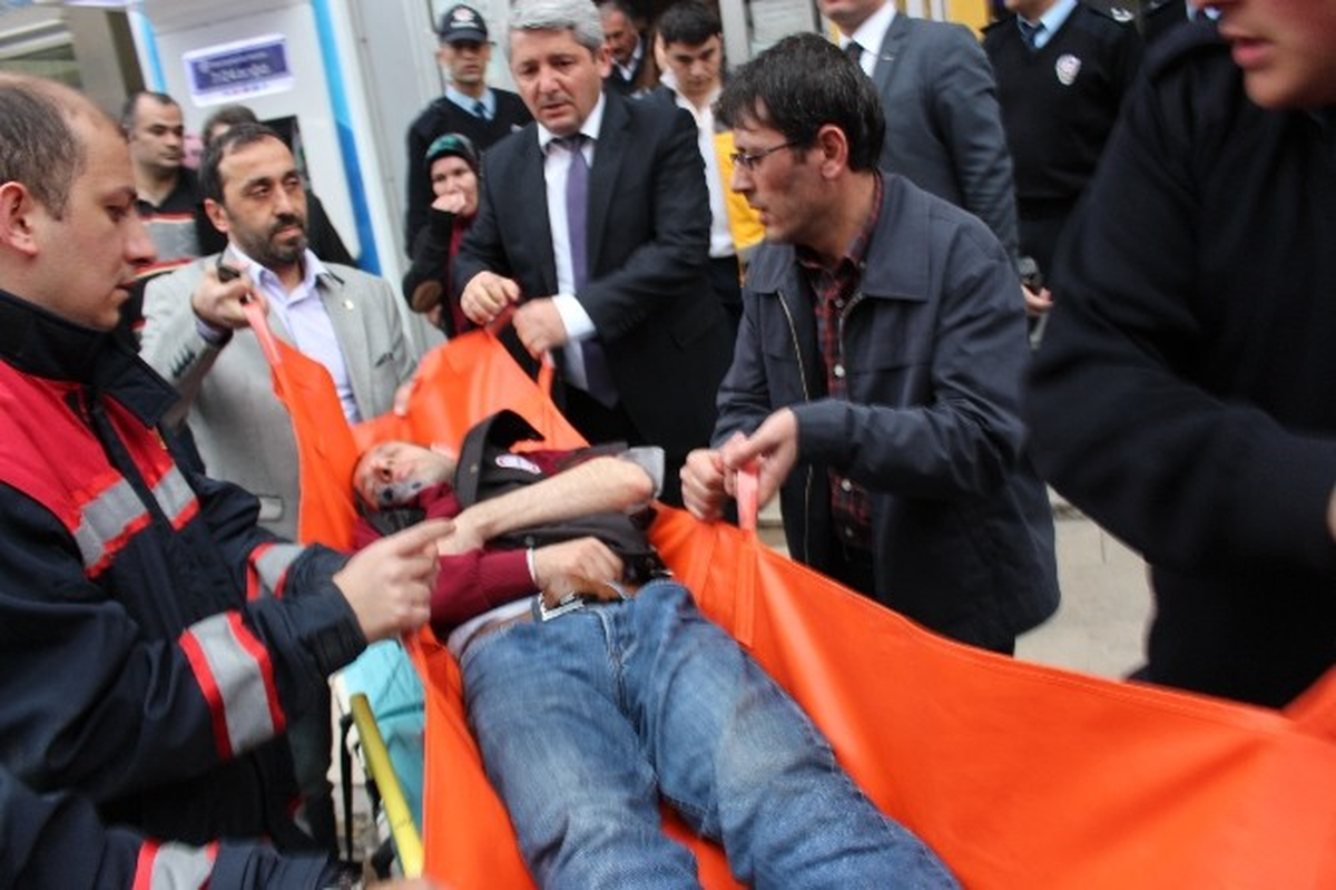 İşten Çıkarıldı Çatıya Çıktı