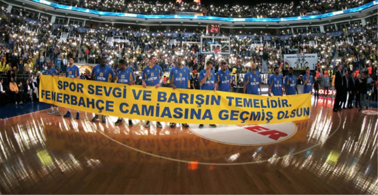 Maccabi Electra, Fenerbahçe\'ye Destek Pankartı Açtı