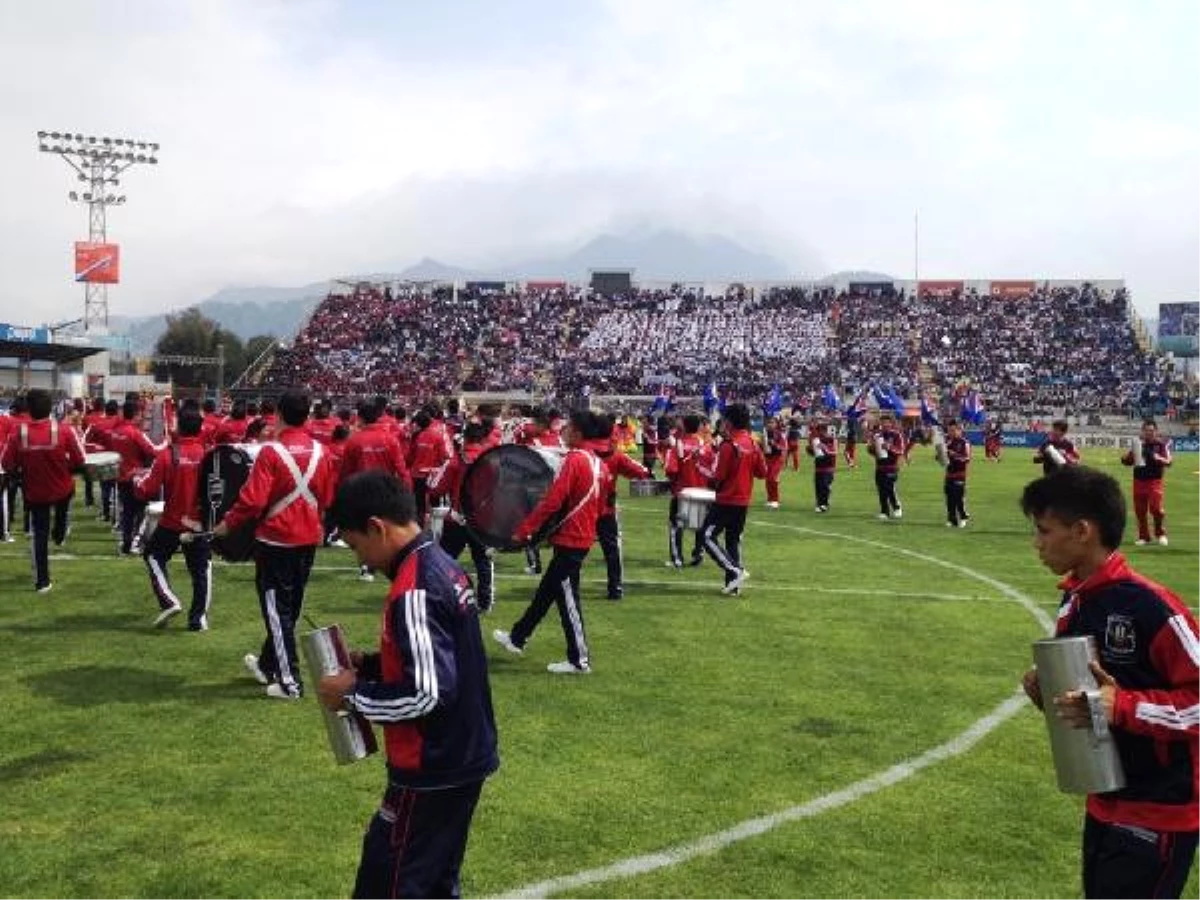 Okul Sporları Dünya Futbol Şampiyonası İlk Gün Maçları Oynandı