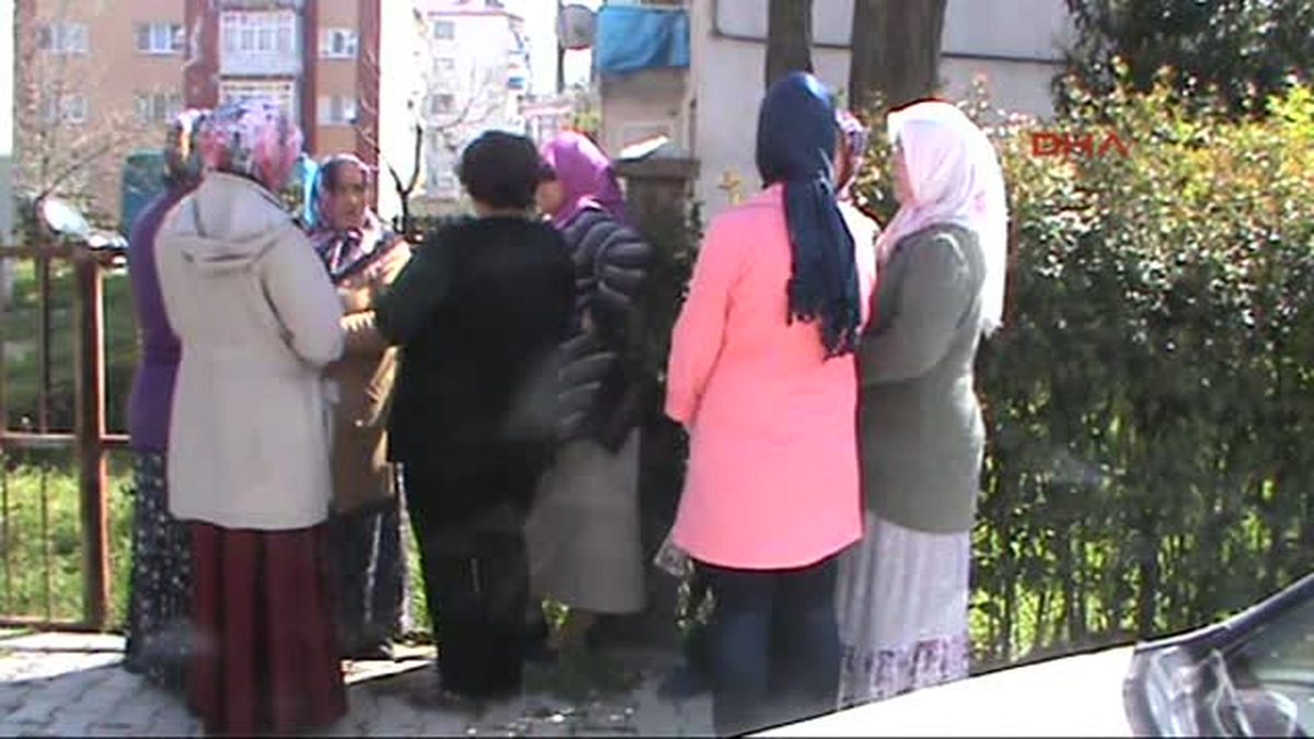 Samsun Eşini, Boğazını Keserek Öldürdü