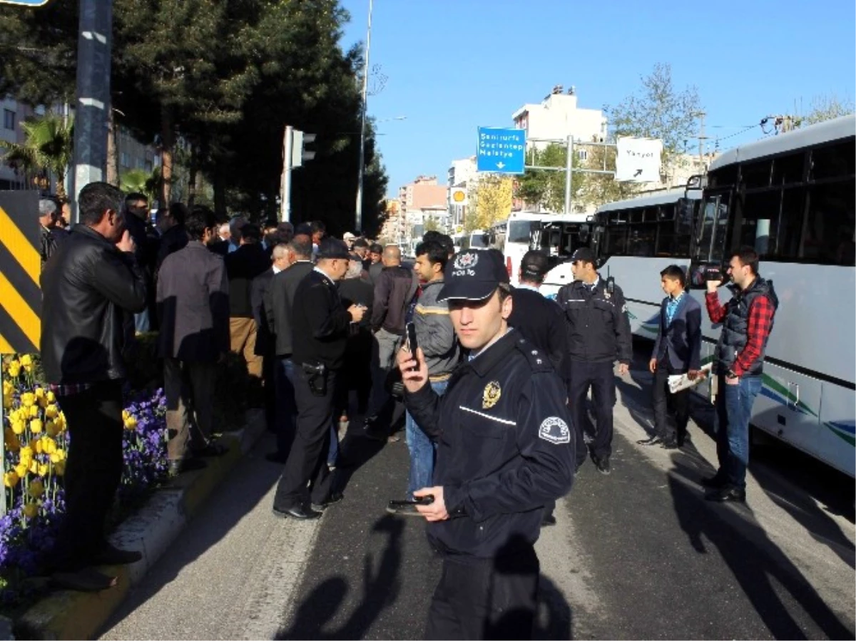 Adıyaman\'da Minibüs Hattı Eylemi