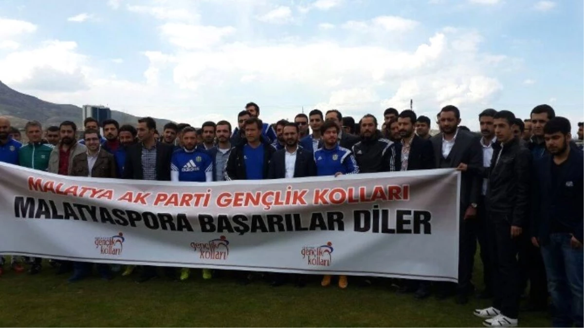 AK Parti Gençlik Kolları\'ndan Yeni Malatyaspor\'a Moral Ziyareti