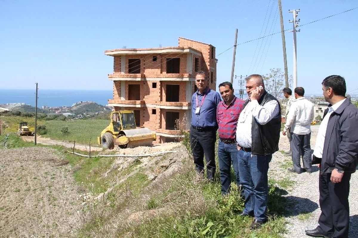 Alanya\'da Yol Onarım ve Bakım Çalışmaları Devam Ediyor