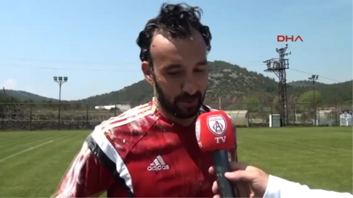 Altınordulu Göksu\'ya Brezilya Usulü Kutlama