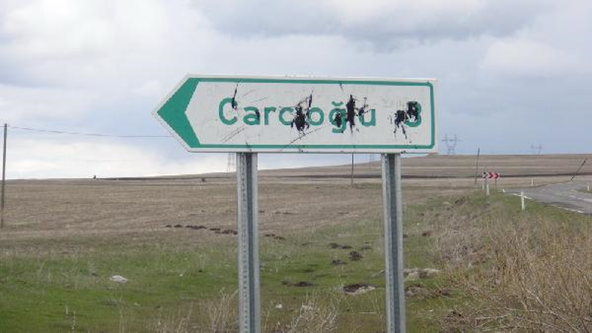 Arpaçay\'ın Carcıoğlu Köyü 11 Nisan\'dan Beri Karanlıkta