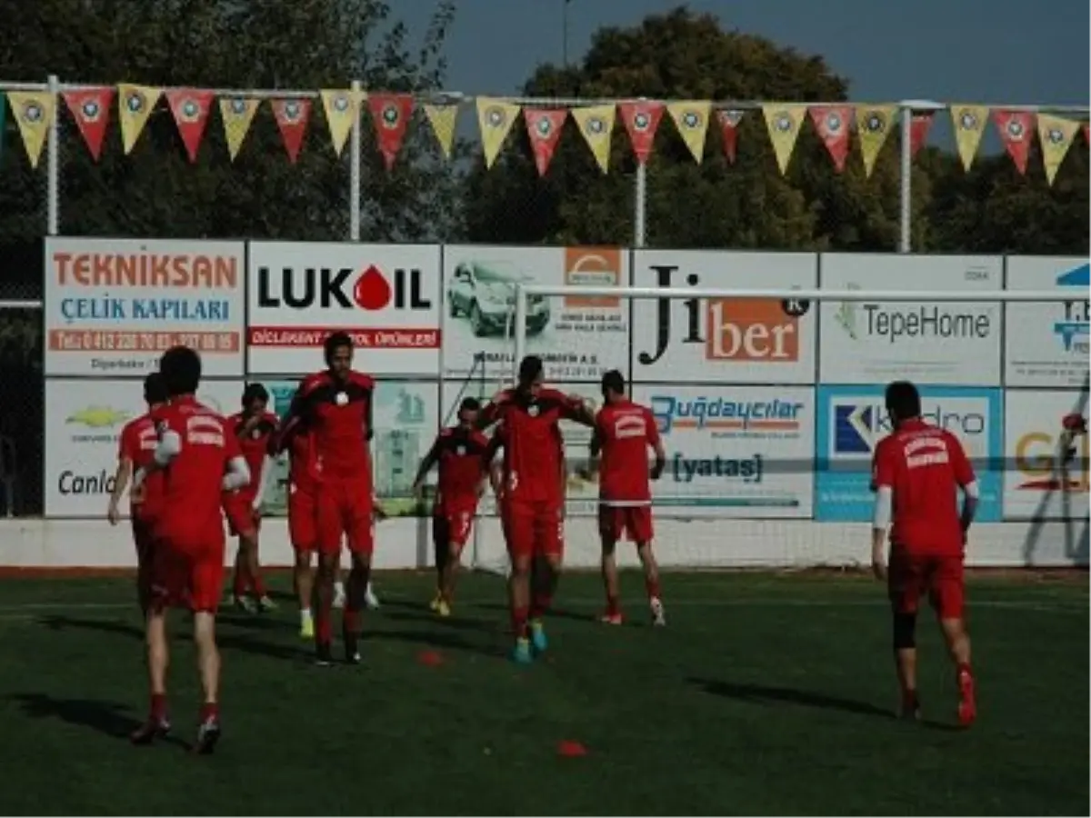 Belediyespor Kahramanmaraşspor\'a Bileniyor