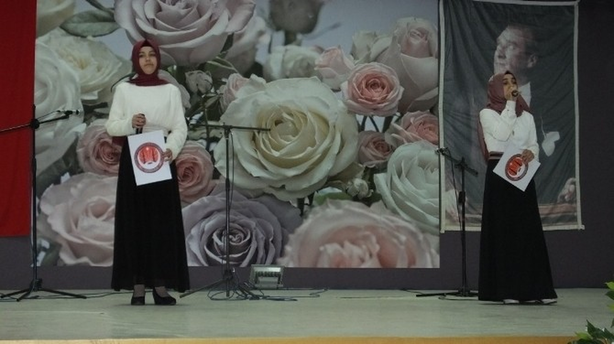 Burhaniye\'de Kutlu Doğum Haftasına Coşkulu Kutlama