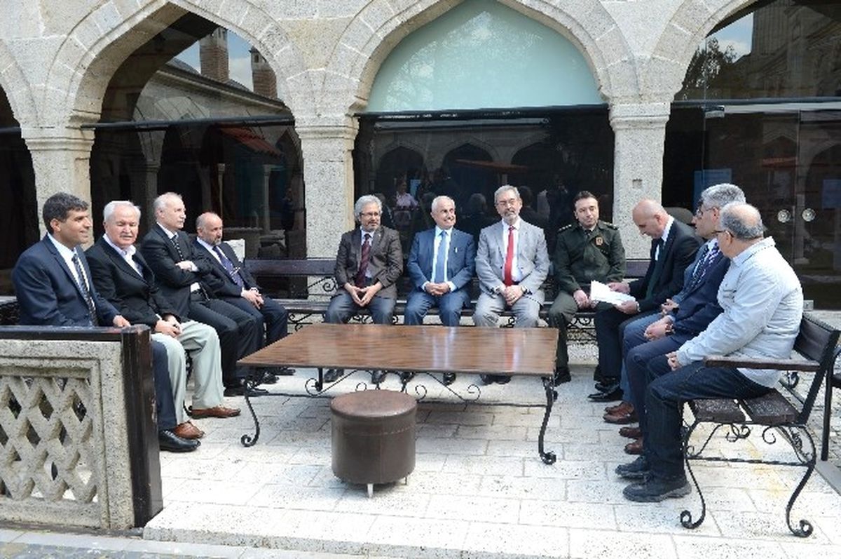 Edirne\'de \'Lale ve Gül\' Konulu Sergi Açıldı