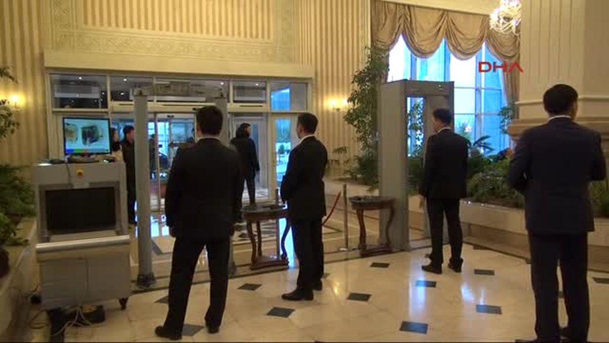 Erdoğan Çiftine Çiçekli Karşılama
