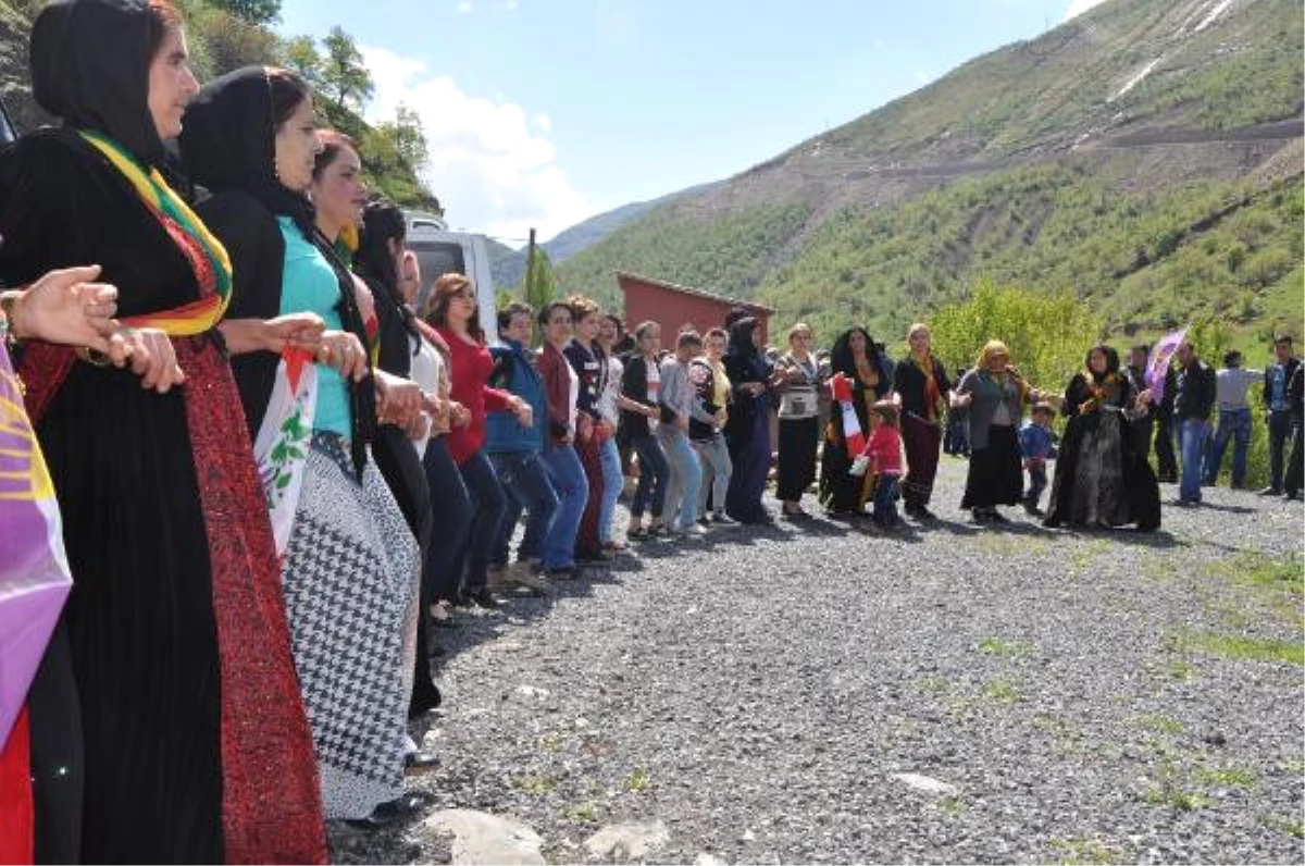 HDP Hakkari Adayları Çalışmalara Çukurca\'dan Başladı