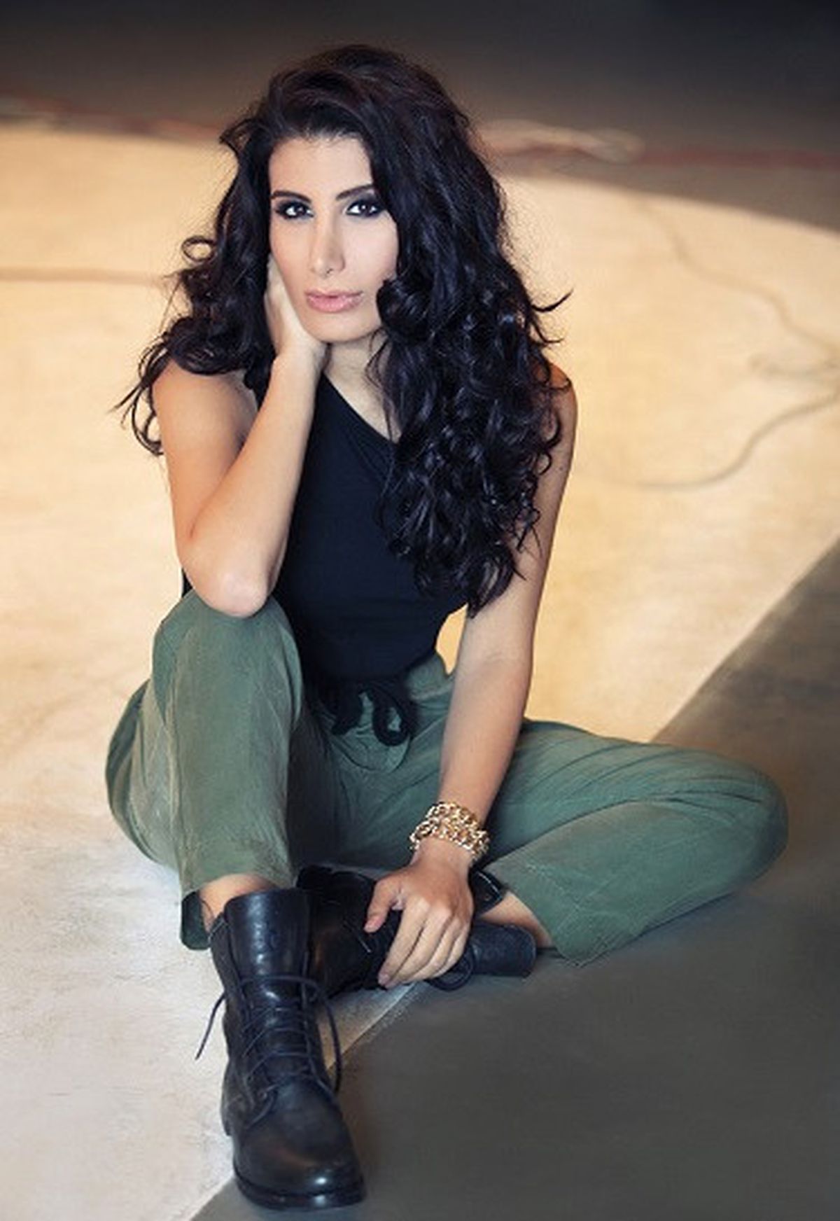 İrem Derici, Hakkında Çıkan Yalan Haberleri Şikayet Etti