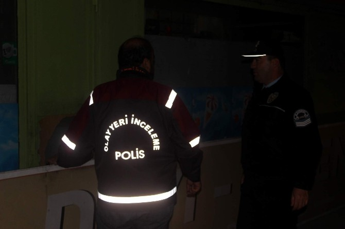 Jet Hırsız' Kameraya Yakalandı