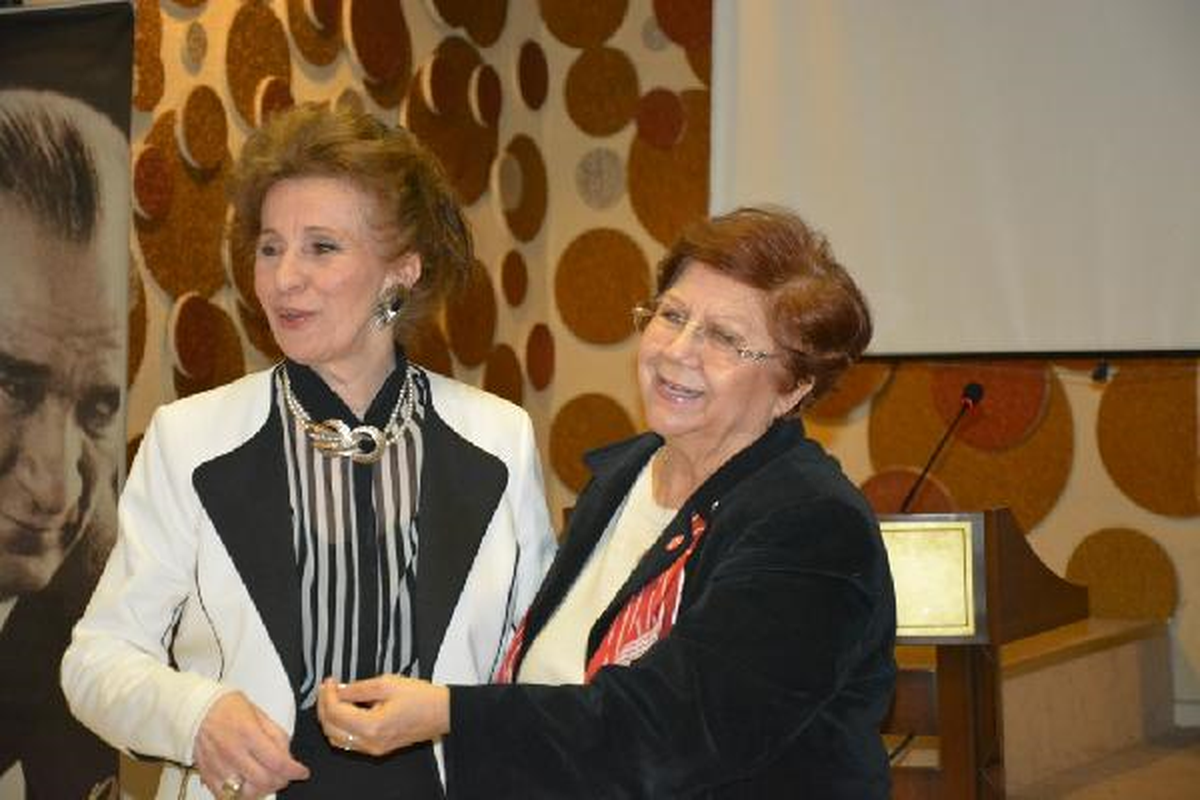 Kadın Milletvekili Adayları, Kendileri İçin Düzenlenen Etkinliğe Gelmedi