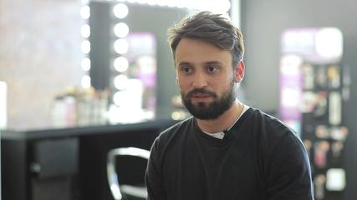 Koyu Renk Saçı Sarıya Döndürmek İçin Neler Yapılmalı?