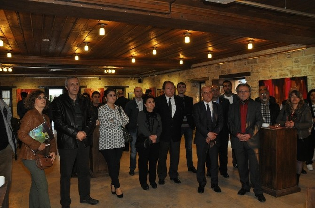 Kuşadası\'nda Güvercin Düşleri Resim Sergisi