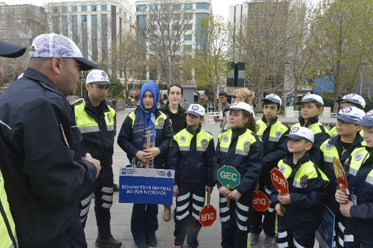 Minik Trafikçiler Kızılay\'da Denetim Yaptı