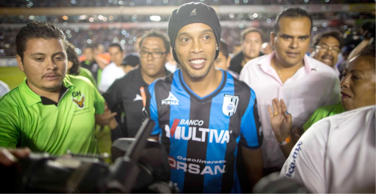 Ronaldinho, Futbola Veda Ediyor