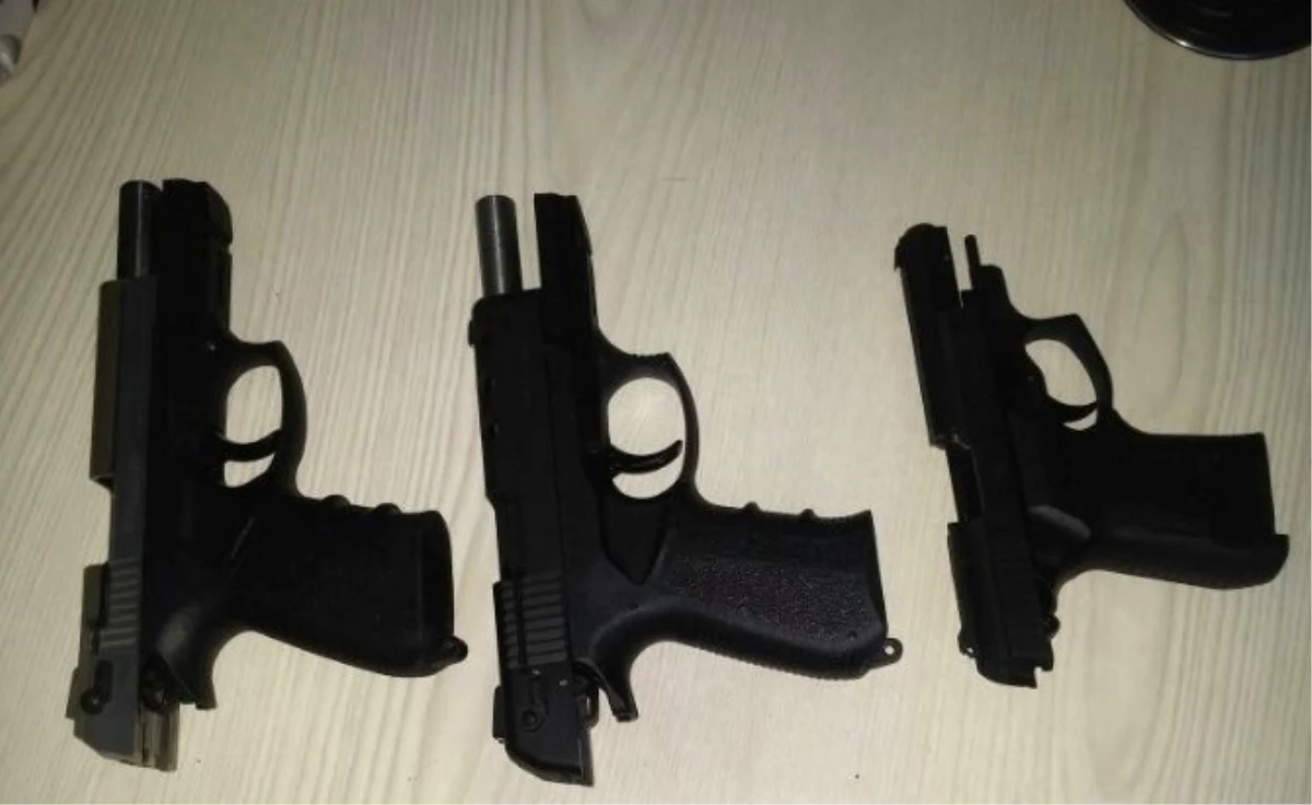 Sakarya\'da Silah Kaçakçılığı Operasyonu: 1 Kişi Tutuklandı