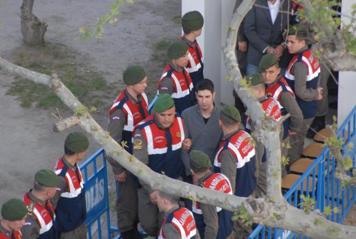 Soma\'da 301 Madencinin Can Verdiği Facianın 45 Sanıklı Davasında, 8 Tutuklu da Getirildi (5)